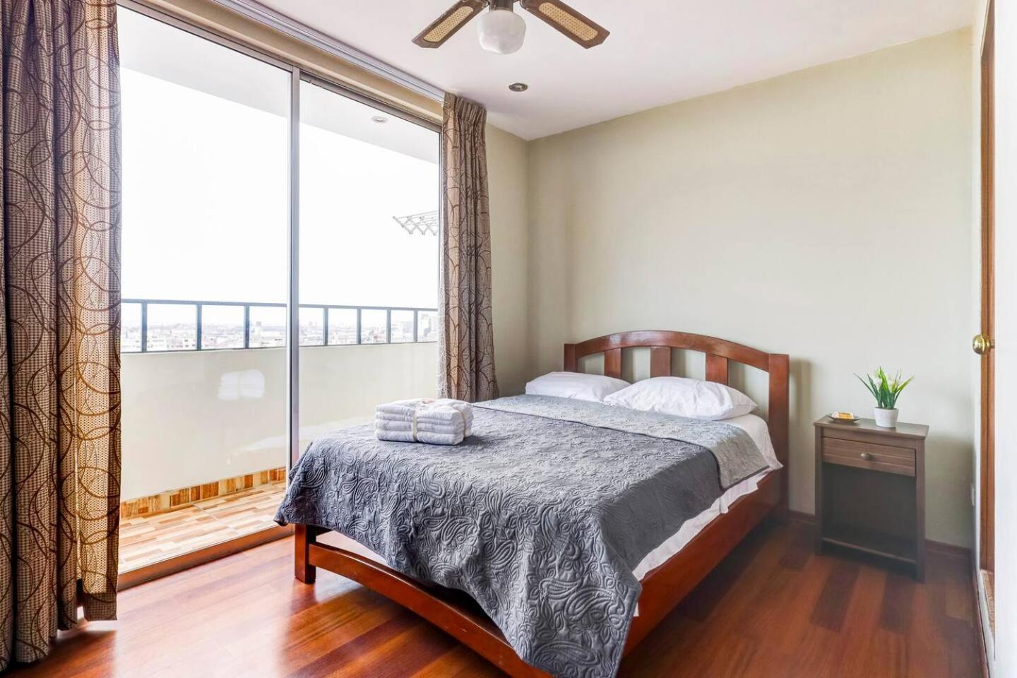 Apartamentos Estela En Alameda Colonial - 5Km Aeropuerto Jorge Chavez Lima Exteriér fotografie
